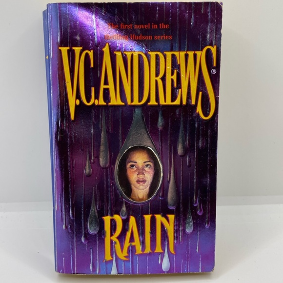 V..C. Andrews 4 Book Bundle Hidden Leaves Rain Midnight Flight Lightning Strikes - Picture 8 of 15
